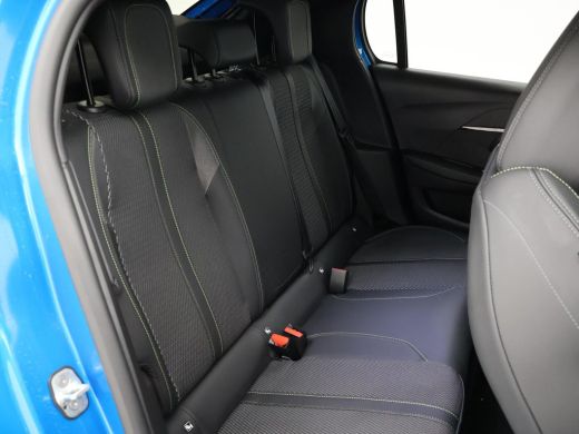 Peugeot 208 1.2 PT 100 PK GT + SPORTSTOELEN | 17 INCH | CAMERA | SFEERVERLICHTING | NAVIGATIE | CARPLAY | DAB ActivLease financial lease