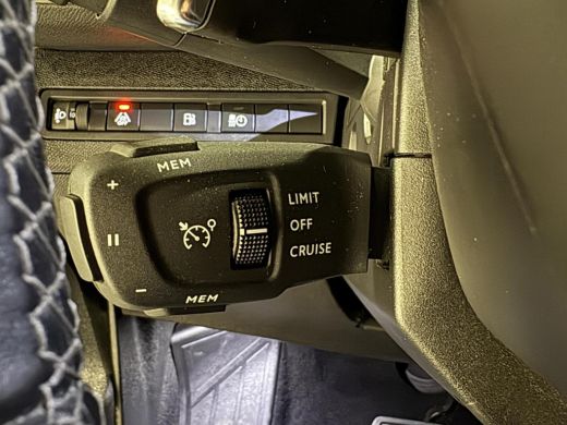 Peugeot 3008 1.6 PHEV HYbrid 225PK Allure|Camera|Carplay|Navi|PDC|Side assist|Lane Assist| ActivLease financial lease