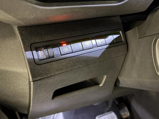 Peugeot 3008 1.6 PHEV HYbrid 225PK Allure|Camera|Carplay|Navi|PDC|Side assist|Lane Assist| ActivLease financial lease