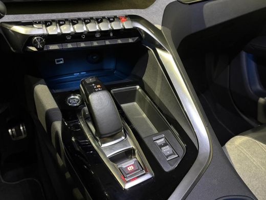 Peugeot 3008 1.6 PHEV HYbrid 225PK GT |Camera|Carplay|Navi|PDC|ACC|Side assist|Lane Assist|Draadloos laden| ActivLease financial lease