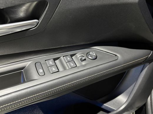 Peugeot 3008 1.6 PHEV HYbrid 225PK GT |Camera|Carplay|Navi|PDC|ACC|Side assist|Lane Assist|Draadloos laden| ActivLease financial lease