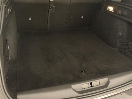 Peugeot 308 1.6 PHEV Active Pack Business | Stoelverwarming | Half leder | Trekhaak | Navigatie | Full LED | ... ActivLease financial lease