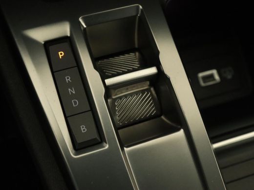 Peugeot 308 1.6 PHEV Active Pack Business | Stoelverwarming | Half leder | Trekhaak | Navigatie | Full LED | ... ActivLease financial lease