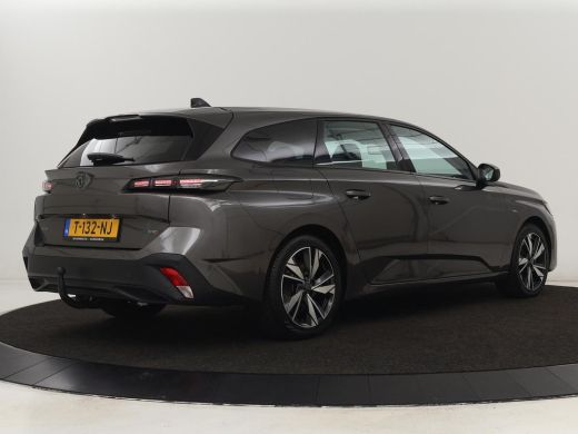 Peugeot 308 1.6 PHEV Active Pack Business | Stoelverwarming | Half leder | Trekhaak | Navigatie | Full LED | ... ActivLease financial lease