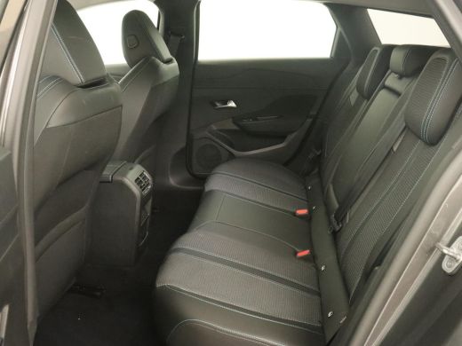 Peugeot 308 1.6 PHEV Active Pack Business | Stoelverwarming | Half leder | Trekhaak | Navigatie | Full LED | ... ActivLease financial lease