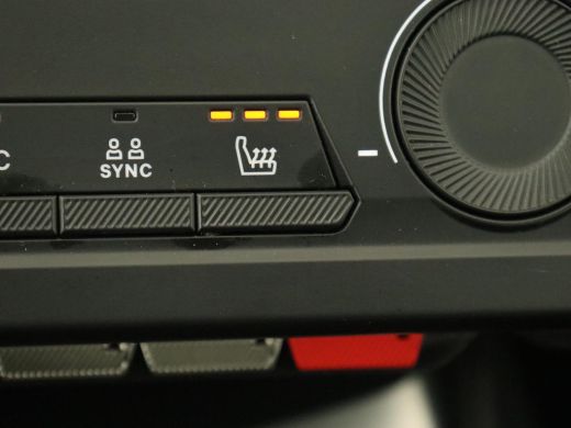 Peugeot 308 1.6 PHEV Active Pack Business | Stoelverwarming | Half leder | Trekhaak | Navigatie | Full LED | ... ActivLease financial lease