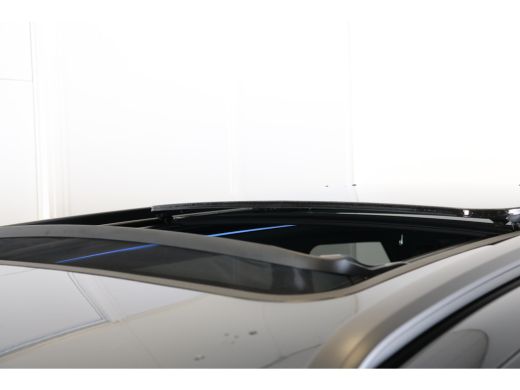 Peugeot 5008 1.2 Hybrid GT | Stoelen alcantara e. verstelb./ verw. | Panoramadak | Navi | Black Pack | Camera ... ActivLease financial lease