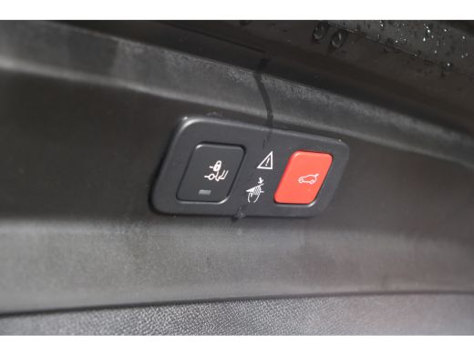 Peugeot 5008 1.2 Hybrid GT | Stoelen alcantara e. verstelb./ verw. | Panoramadak | Navi | Black Pack | Camera ... ActivLease financial lease