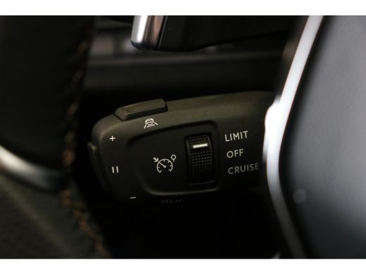 Peugeot 5008 1.2 Hybrid GT | Stoelen alcantara e. verstelb./ verw. | Panoramadak | Navi | Black Pack | Camera ... ActivLease financial lease