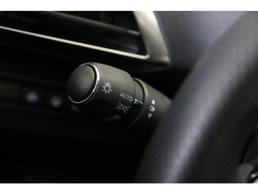 Peugeot 5008 1.2 Hybrid GT | Stoelen alcantara e. verstelb./ verw. | Panoramadak | Navi | Black Pack | Camera ... ActivLease financial lease