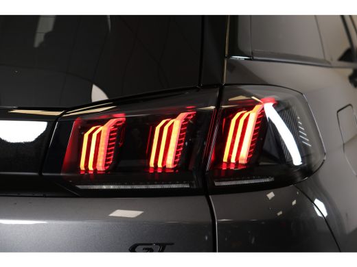 Peugeot 5008 1.2 Hybrid GT | Stoelen alcantara e. verstelb./ verw. | Panoramadak | Navi | Black Pack | Camera ... ActivLease financial lease