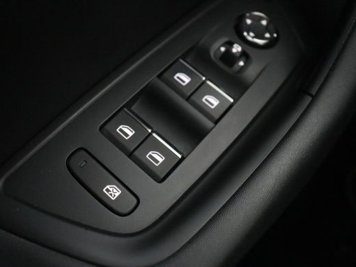 Peugeot 508 1.6 HYbrid Allure | Adaptive cruise | Half leder | Camera | Carplay | Full LED | Navigatie | Clim... ActivLease financial lease