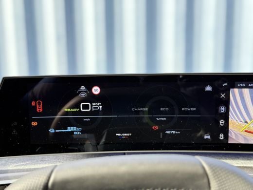 Peugeot e-5008 GT Avantage 73 kWh | 2 stoelen op derde rij | Achterstoelen verwarmd | Airco separaat achter ActivLease financial lease