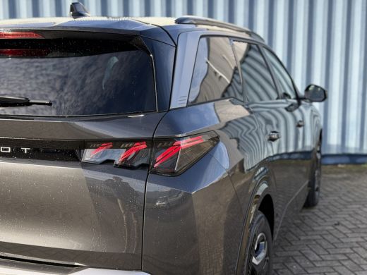Peugeot e-5008 GT Avantage 73 kWh | 2 stoelen op derde rij | Achterstoelen verwarmd | Airco separaat achter ActivLease financial lease