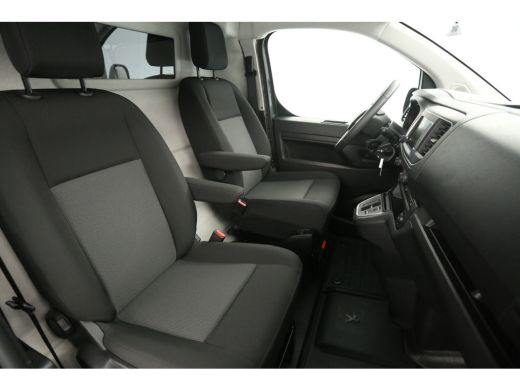 Peugeot e-Expert L2H1 75 kWh | SOH 99% | Snelladen | Elektrisch | 360&deg; Camera | Airco | Cruise | Carplay | Parkeer... ActivLease financial lease