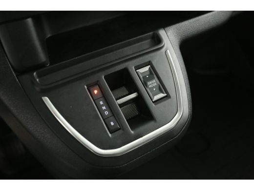 Peugeot e-Expert L2H1 75 kWh | SOH 99% | Snelladen | Elektrisch | 360&deg; Camera | Airco | Cruise | Carplay | Parkeer... ActivLease financial lease