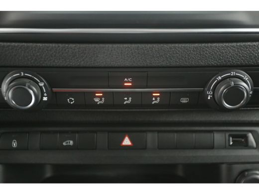 Peugeot e-Expert L2H1 75 kWh | SOH 99% | Snelladen | Elektrisch | 360&deg; Camera | Airco | Cruise | Carplay | Parkeer... ActivLease financial lease