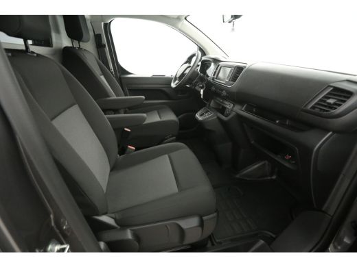 Peugeot e-Expert L2H1 75 kWh | SOH 99% | Snelladen | Elektrisch | 360&deg; Camera | Airco | Cruise | Carplay | Parkeer... ActivLease financial lease