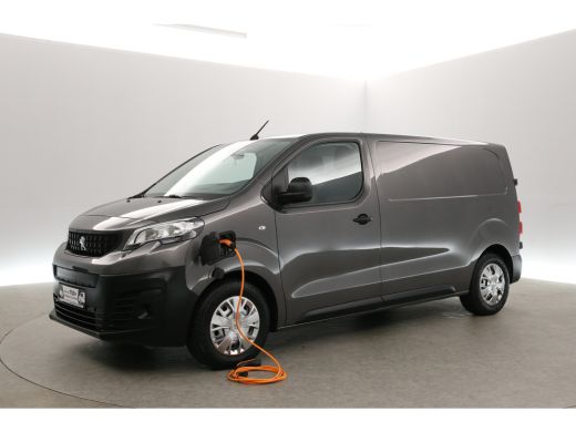 Peugeot e-Expert L2H1 75 kWh | SOH 99% | Snelladen | Elektrisch | 360&deg; Camera | Airco | Cruise | Carplay | Parkeer... ActivLease financial lease