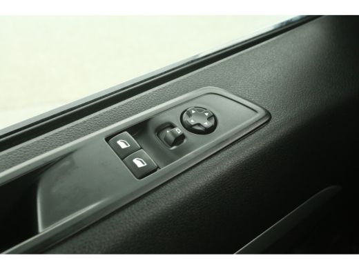 Peugeot Expert 2.0 BlueHDI L3H1 | DC | Airco | Carplay | Cruise | Trekh. | Navi ActivLease financial lease