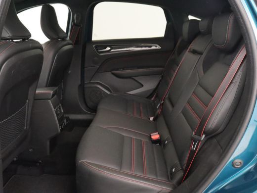 Renault Arkana 1.6 E-Tech Hybrid 145 R.S. Line | Panoramadak | Trekhaak | 360 Camera | Adaptive cruise | Stoelve... ActivLease financial lease