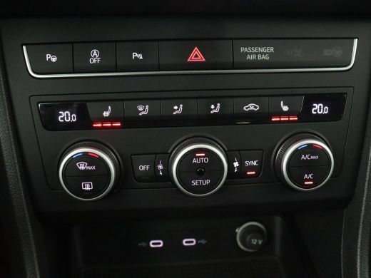 Seat Ateca 1.5 TSI Style Intens | Trekhaak | Stoelverwarming | Carplay | Full LED | Park Assist | Climate co... ActivLease financial lease