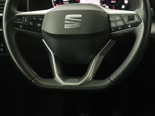 Seat Leon 1.0 TSI FR Intens | Stoel & stuurverwarming | Carplay | Camera | Adaptive cruise | Navigatie | Pa... ActivLease financial lease