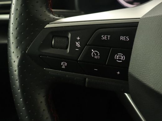 Seat Leon 1.0 TSI FR Intens | Stoel & stuurverwarming | Carplay | Camera | Adaptive cruise | Navigatie | Pa... ActivLease financial lease