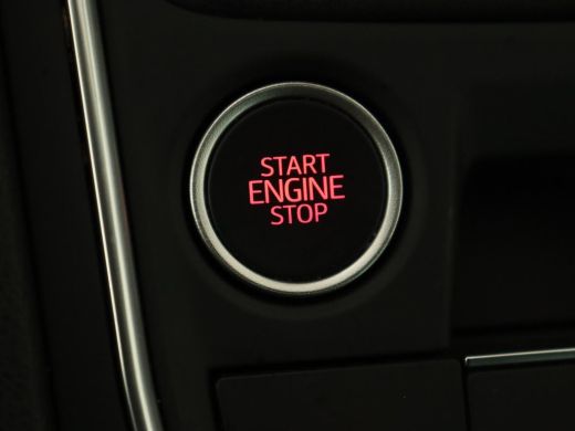 Seat Leon 1.0 TSI FR Intens | Stoel & stuurverwarming | Carplay | Camera | Adaptive cruise | Navigatie | Pa... ActivLease financial lease