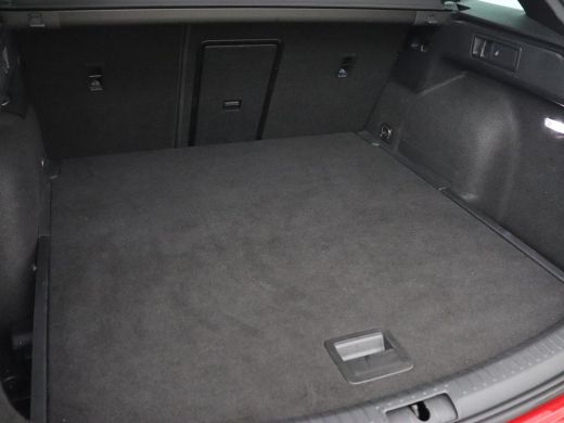 Seat Leon 1.5 TSI FR Business Intense | Trekhaak | Carplay | Adaptive cruise | Navigatie | Sportstoelen | C... ActivLease financial lease