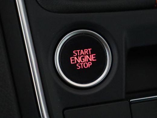 Seat Leon 1.5 TSI FR Business Intense | Trekhaak | Carplay | Adaptive cruise | Navigatie | Sportstoelen | C... ActivLease financial lease