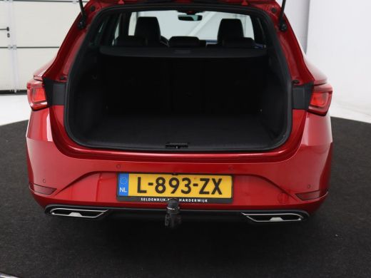 Seat Leon 1.5 TSI FR Business Intense | Trekhaak | Carplay | Adaptive cruise | Navigatie | Sportstoelen | C... ActivLease financial lease