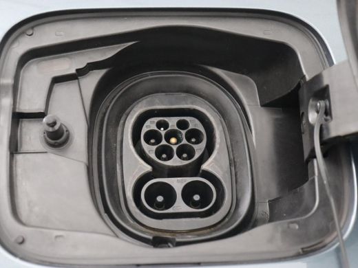 Skoda Enyaq iV 60 | Trekhaak | Adaptive cruise | Camera | Keyless | Stuurverwarming | Half leder | 19'' | Carpla... ActivLease financial lease