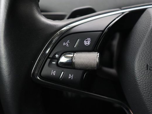 Skoda Enyaq iV 60 | Trekhaak | Adaptive cruise | Camera | Keyless | Stuurverwarming | Half leder | 19'' | Carpla... ActivLease financial lease