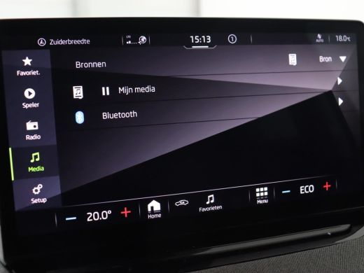 Skoda Enyaq iV 60 | Trekhaak | Adaptive cruise | Camera | Keyless | Stuurverwarming | Half leder | 19'' | Carpla... ActivLease financial lease