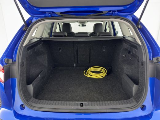 Skoda Enyaq iV 80 [ 3-Fase ] {SOH-88% } (INCL-BTW) *LEATHER-FABRIC | FULL-LED | DIGI-COCKPIT | CAMERA | KEYLESS ... ActivLease financial lease