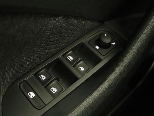 Skoda Kamiq 1.0 TSI Business Edition | Automaat | Stoelverwarming | Trekhaak | Adaptive cruise | Carplay | Vi... ActivLease financial lease