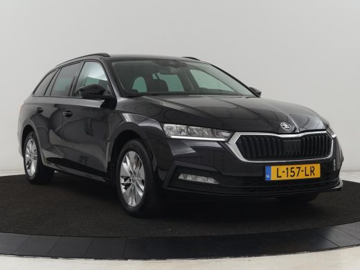 Skoda Octavia 1.0 TSI Business Edition | Carplay | Sfeerverlichting | Navigatie | Full LED | Parkeerhulp | Geti... ActivLease financial lease