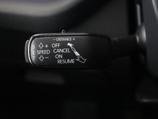 Skoda Octavia 1.5 TSI First Edition | Stoelverwarming | Adaptive cruise | Carplay | Sfeerverlichting | Matrix L... ActivLease financial lease