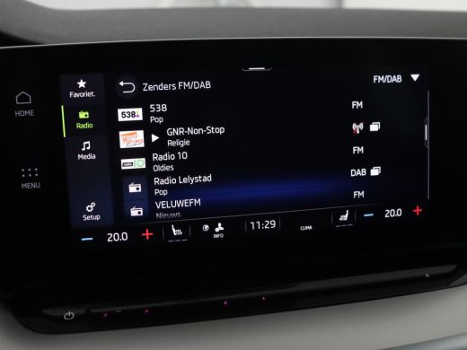 Skoda Octavia 1.5 TSI First Edition | Stoelverwarming | Adaptive cruise | Carplay | Sfeerverlichting | Matrix L... ActivLease financial lease