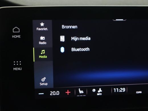 Skoda Octavia 1.5 TSI First Edition | Stoelverwarming | Adaptive cruise | Carplay | Sfeerverlichting | Matrix L... ActivLease financial lease