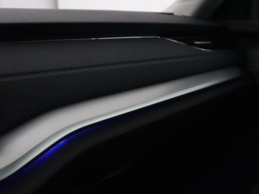 Skoda Octavia 1.5 TSI First Edition | Stoelverwarming | Adaptive cruise | Carplay | Sfeerverlichting | Matrix L... ActivLease financial lease