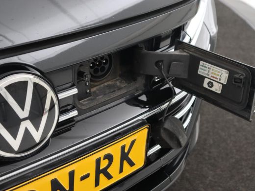 Volkswagen Arteon 1.4 eHybrid R Line | Trekhaak | Leder/Alcantara | Massage | Camera | Adaptive cruise | Achterbank... ActivLease financial lease