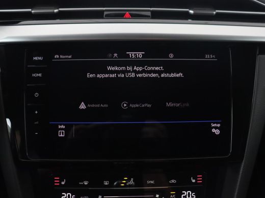 Volkswagen Arteon 1.4 eHybrid R Line | Trekhaak | Leder/Alcantara | Massage | Camera | Adaptive cruise | Achterbank... ActivLease financial lease