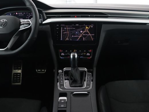 Volkswagen Arteon 1.4 eHybrid R Line | Trekhaak | Leder/Alcantara | Massage | Camera | Adaptive cruise | Achterbank... ActivLease financial lease