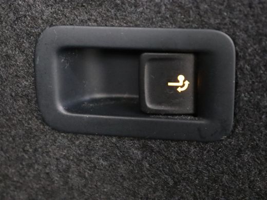 Volkswagen Golf Variant 1.0 TSI Life | Trekhaak | Stoelverwarming | Camera | Carplay | Adaptive cruise | Stuurverwarming ... ActivLease financial lease