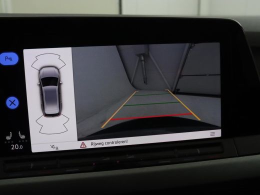 Volkswagen Golf Variant 1.0 TSI Life | Trekhaak | Stoelverwarming | Camera | Carplay | Adaptive cruise | Stuurverwarming ... ActivLease financial lease