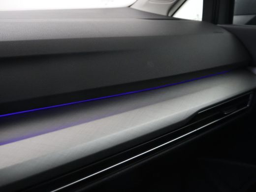 Volkswagen Golf Variant 1.0 TSI Life | Trekhaak | Stoelverwarming | Camera | Carplay | Adaptive cruise | Stuurverwarming ... ActivLease financial lease