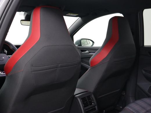 Volkswagen Golf 2.0 TSI GTI | Carplay | Sfeerverlichting | LED Plus | Sportstoelen | Parkeerhulp | Digital Cockpi... ActivLease financial lease