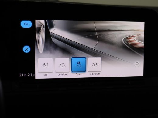 Volkswagen Golf 2.0 TSI GTI | Carplay | Sfeerverlichting | LED Plus | Sportstoelen | Parkeerhulp | Digital Cockpi... ActivLease financial lease